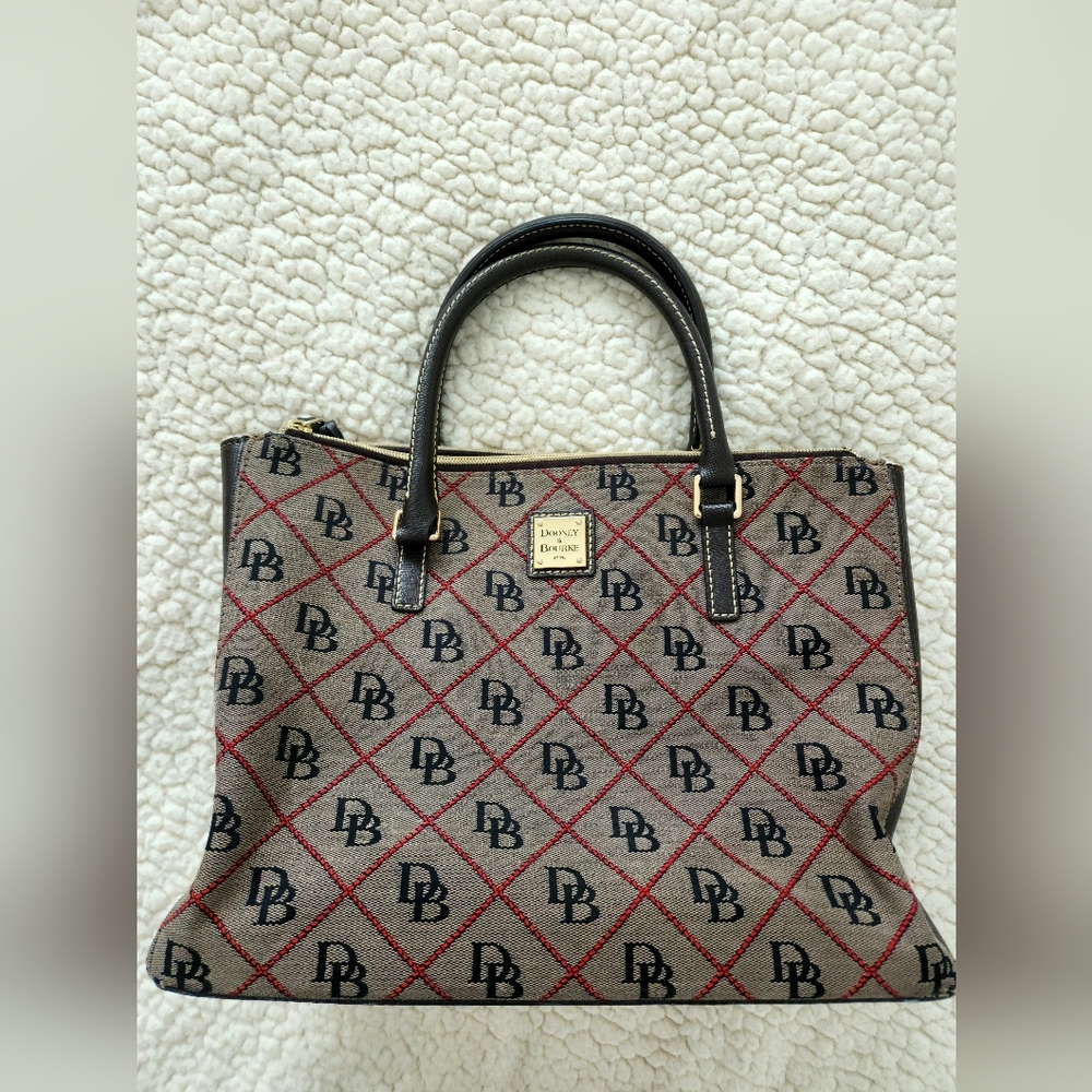 Dooney & Bourke Bag